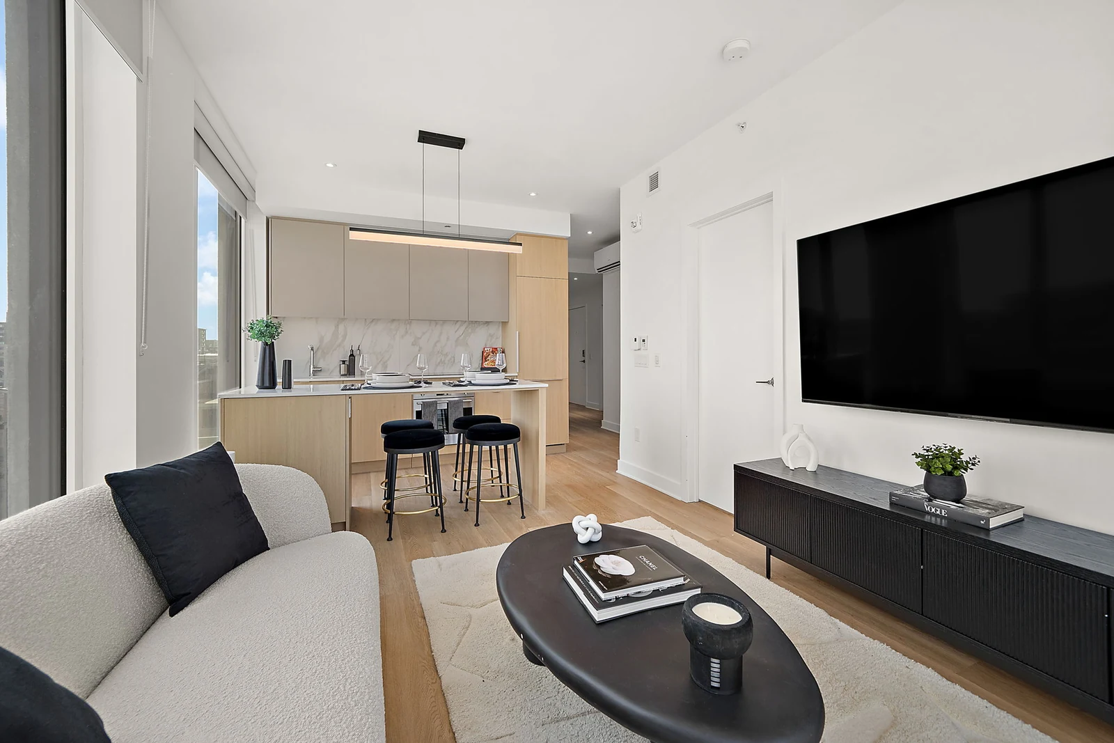 950 Rue Saint-Antoine O — photo 3