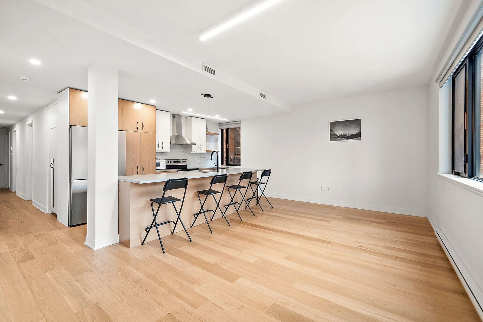 3201 Édouard-Montpetit #201 — 4
