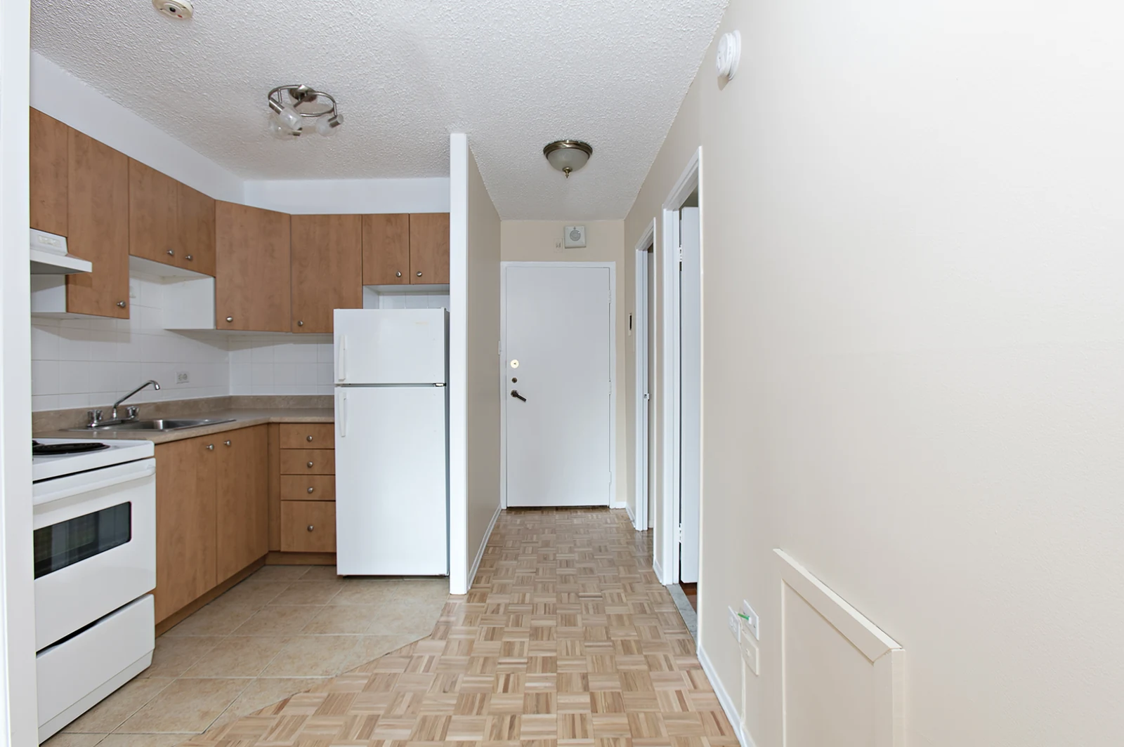 3488 Ch. de la Côte-des-Neiges — 4