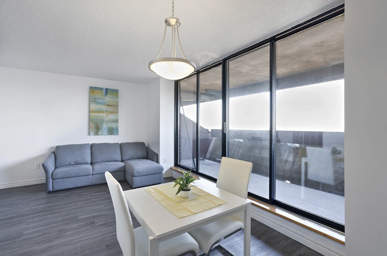 5199 Sherbrooke E. — 3