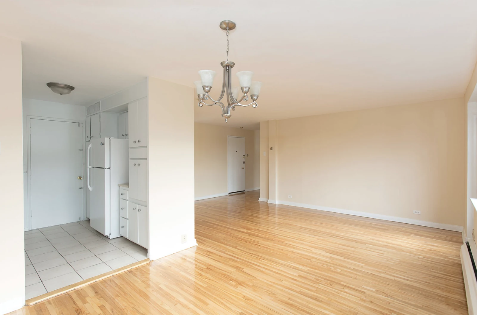 5675-5725 Côte Saint Luc Road  — 4