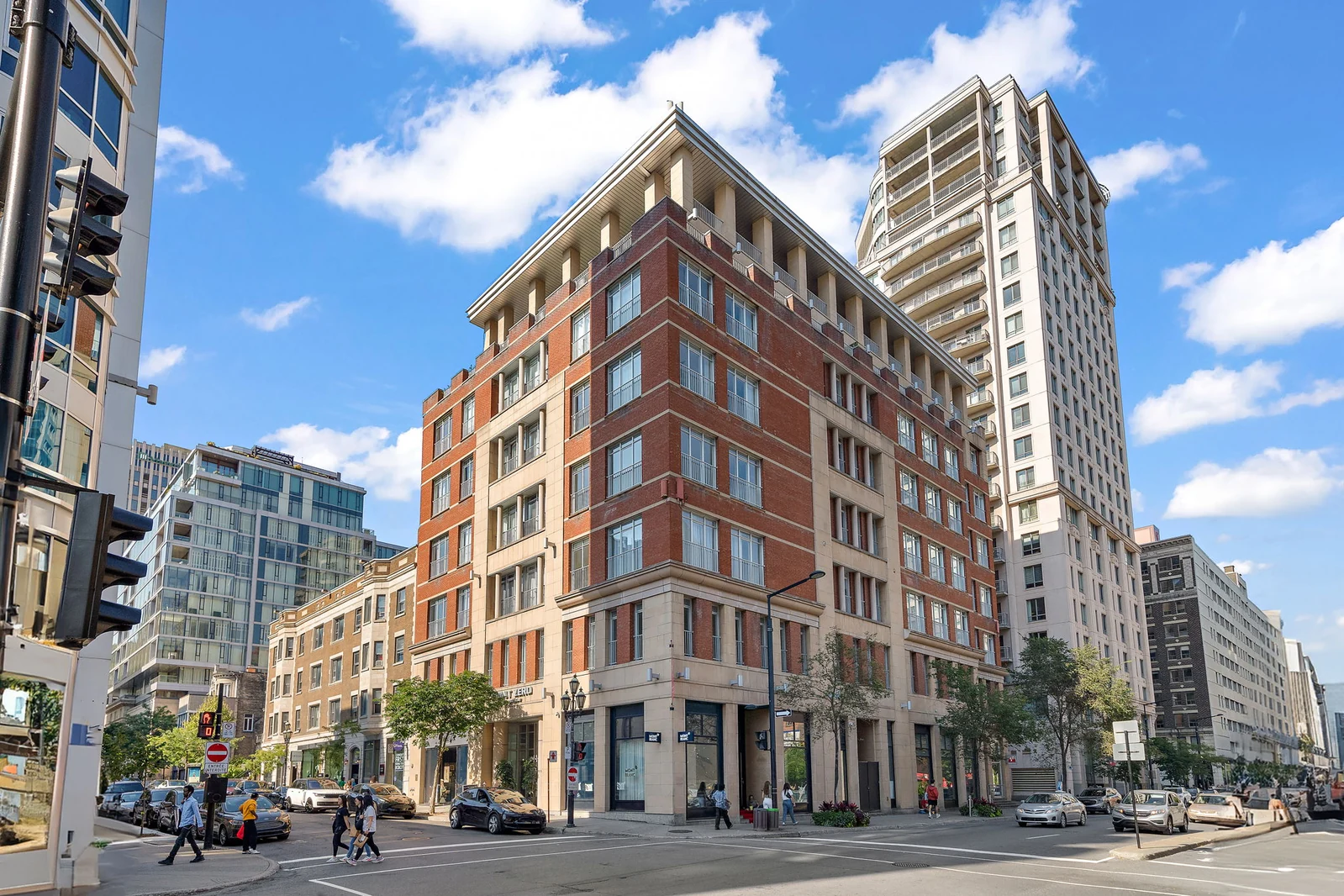 2015 De La Montagne — photo 1