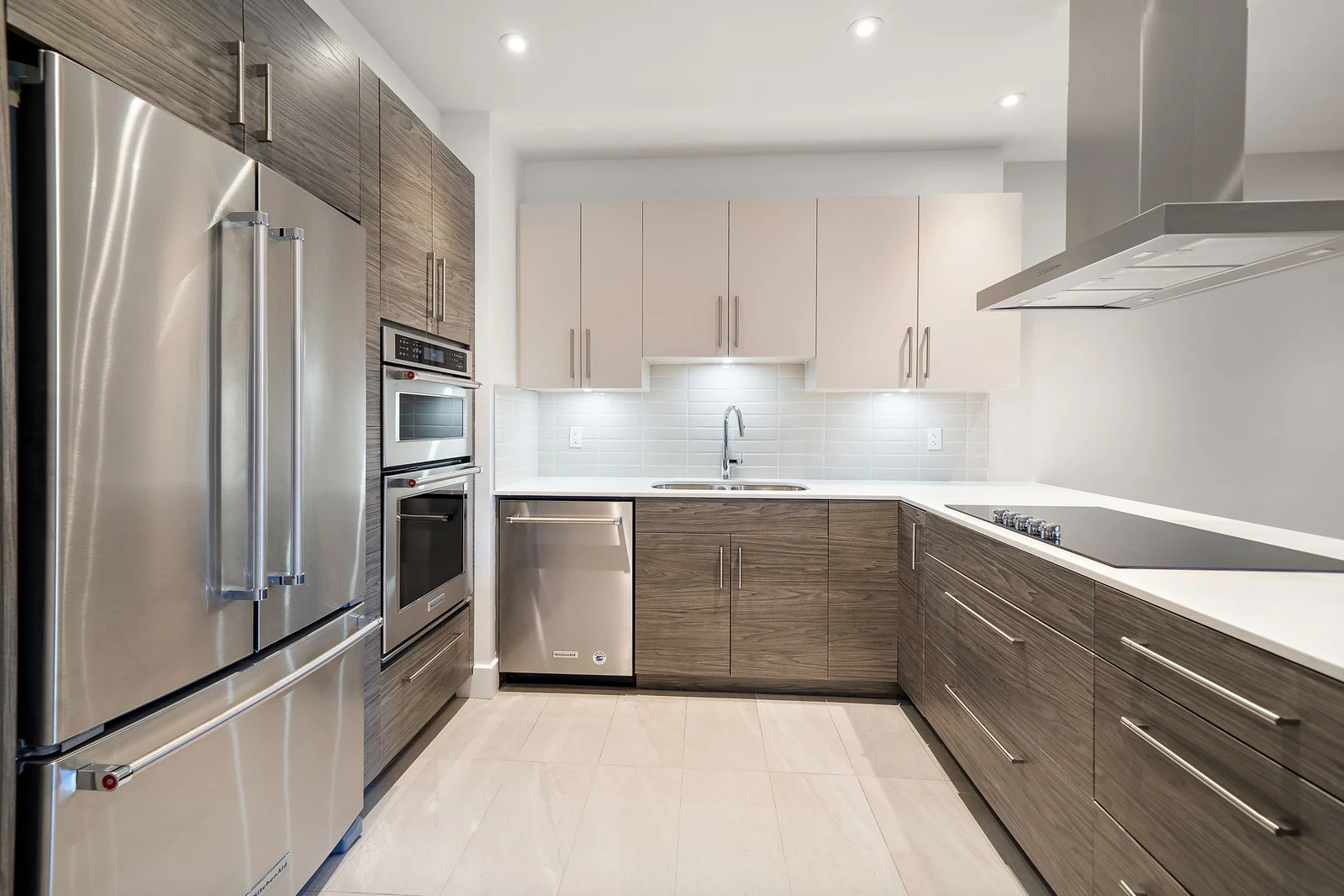 3465 Rue Redpath — 4