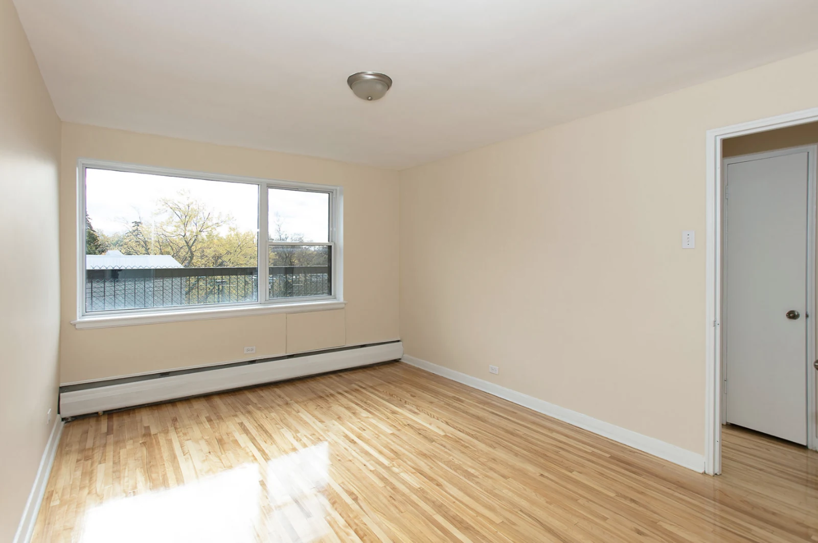 5675-5725 Côte Saint Luc Road  — 3