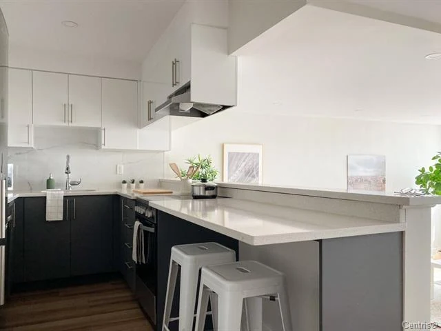 2121 Rue St-Mathieu — photo 1