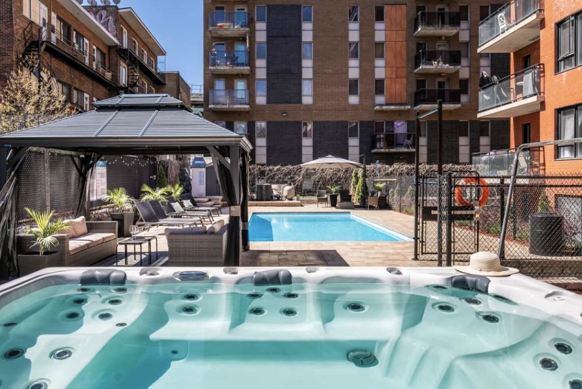 2130 Rue Laforce — 2