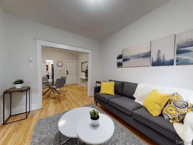 2054 Av. Claremont — 2