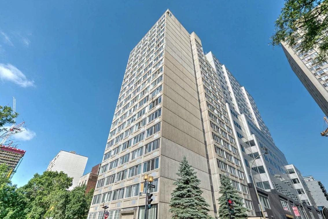 1350 Rue du Fort