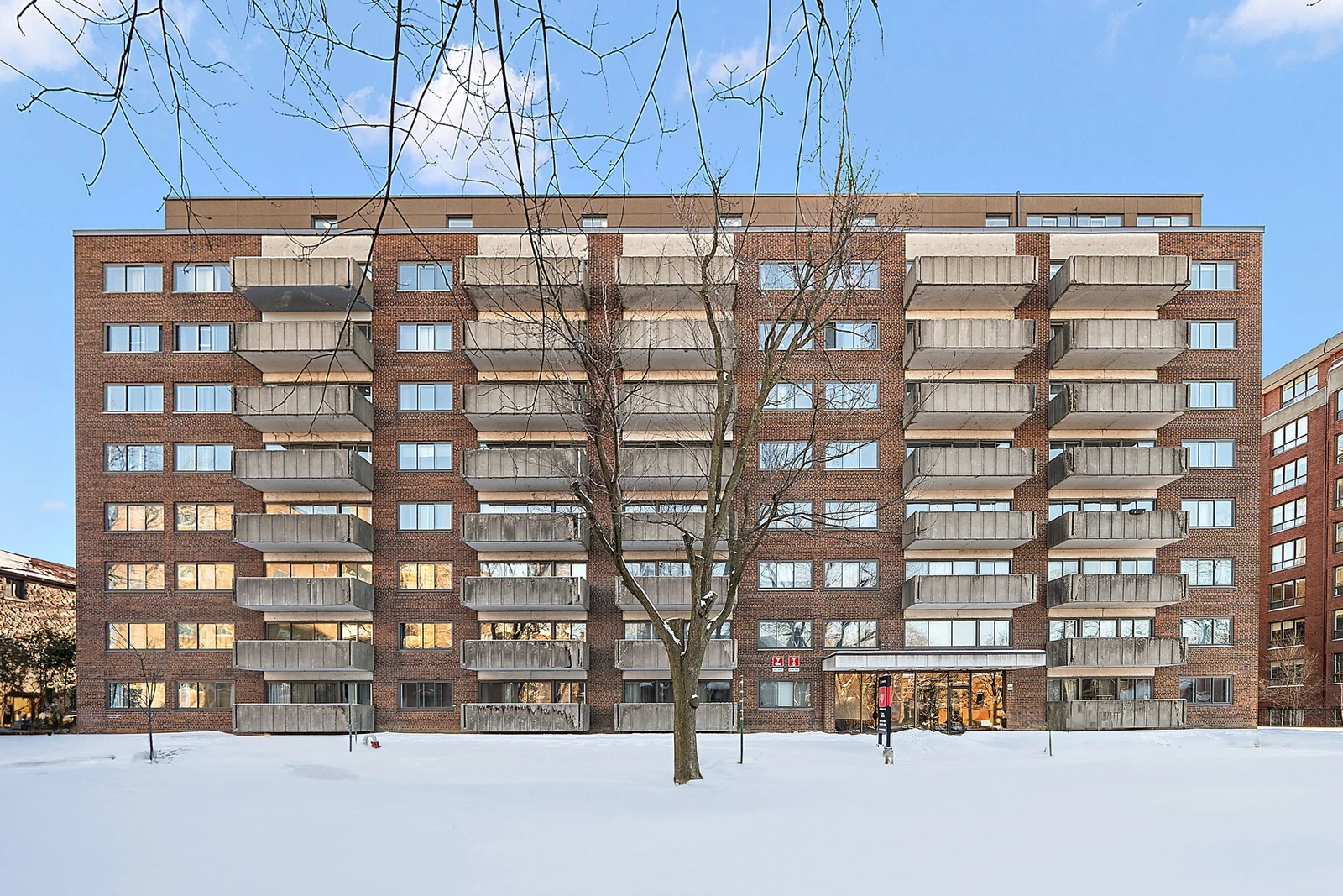 50 Av. Willowdale