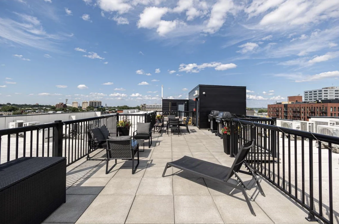 2130 Rue Laforce — 3