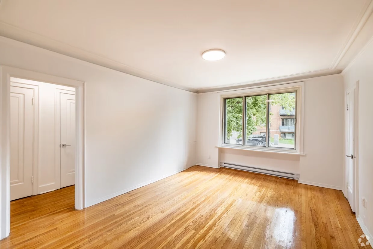 5881 Monkland — 3
