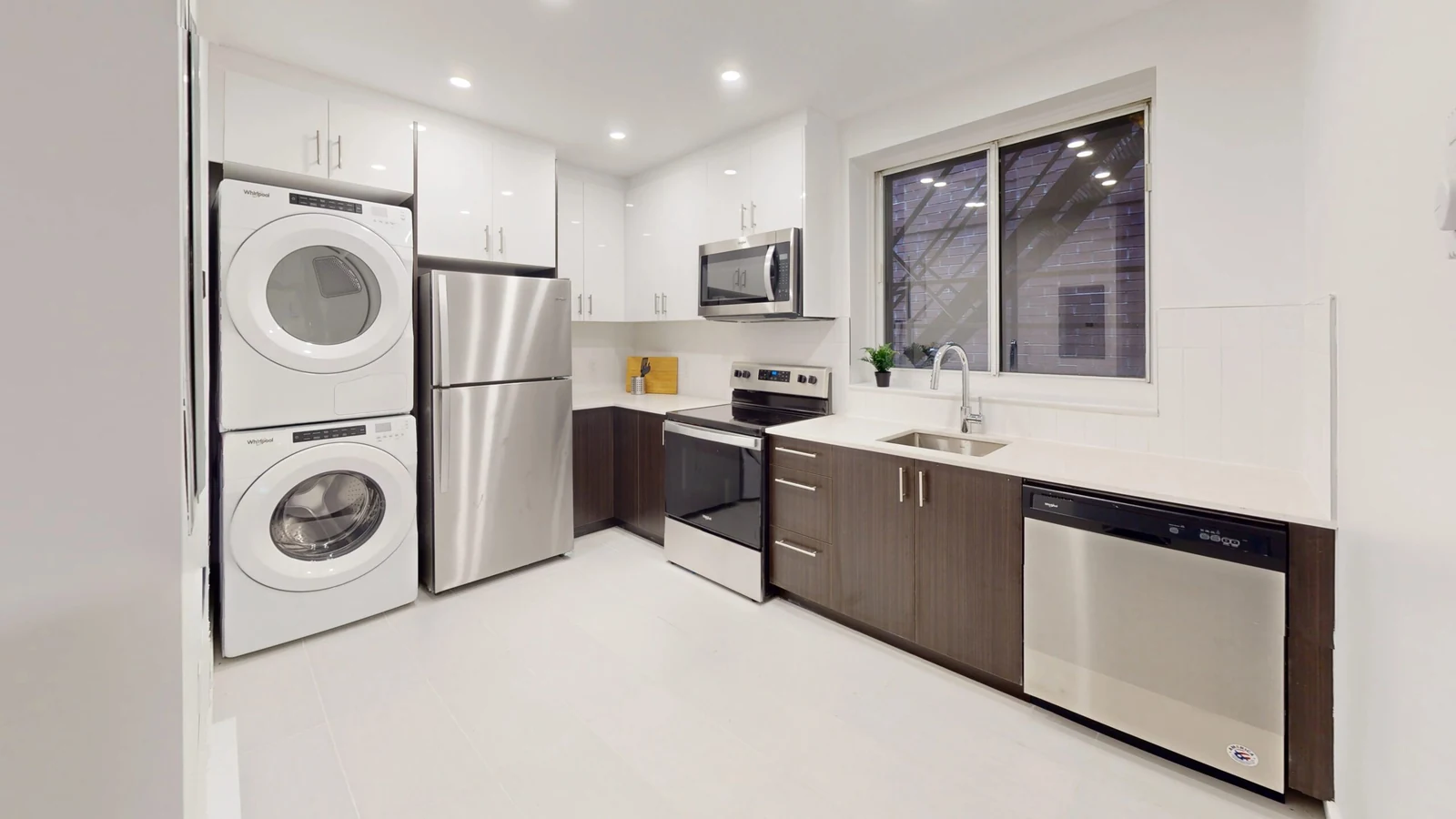 5881 Monkland — 2