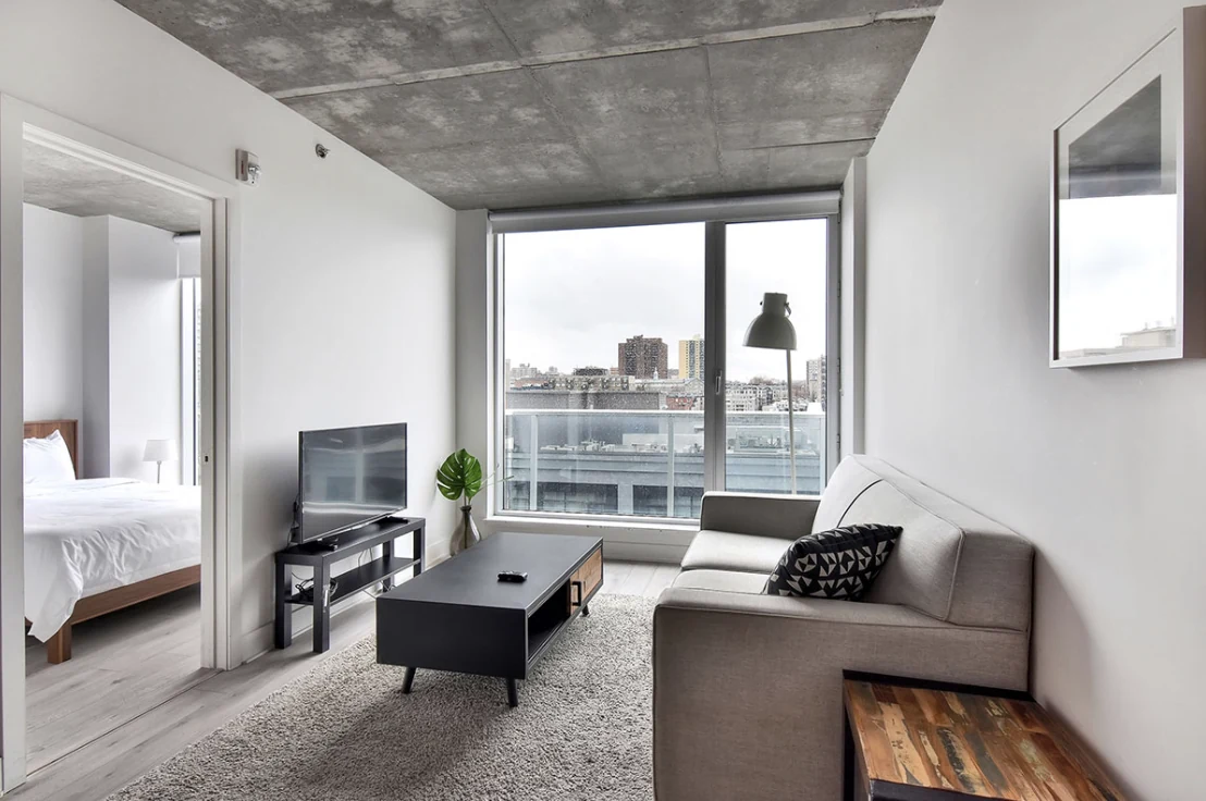 1255 Rue De Bullion — 3
