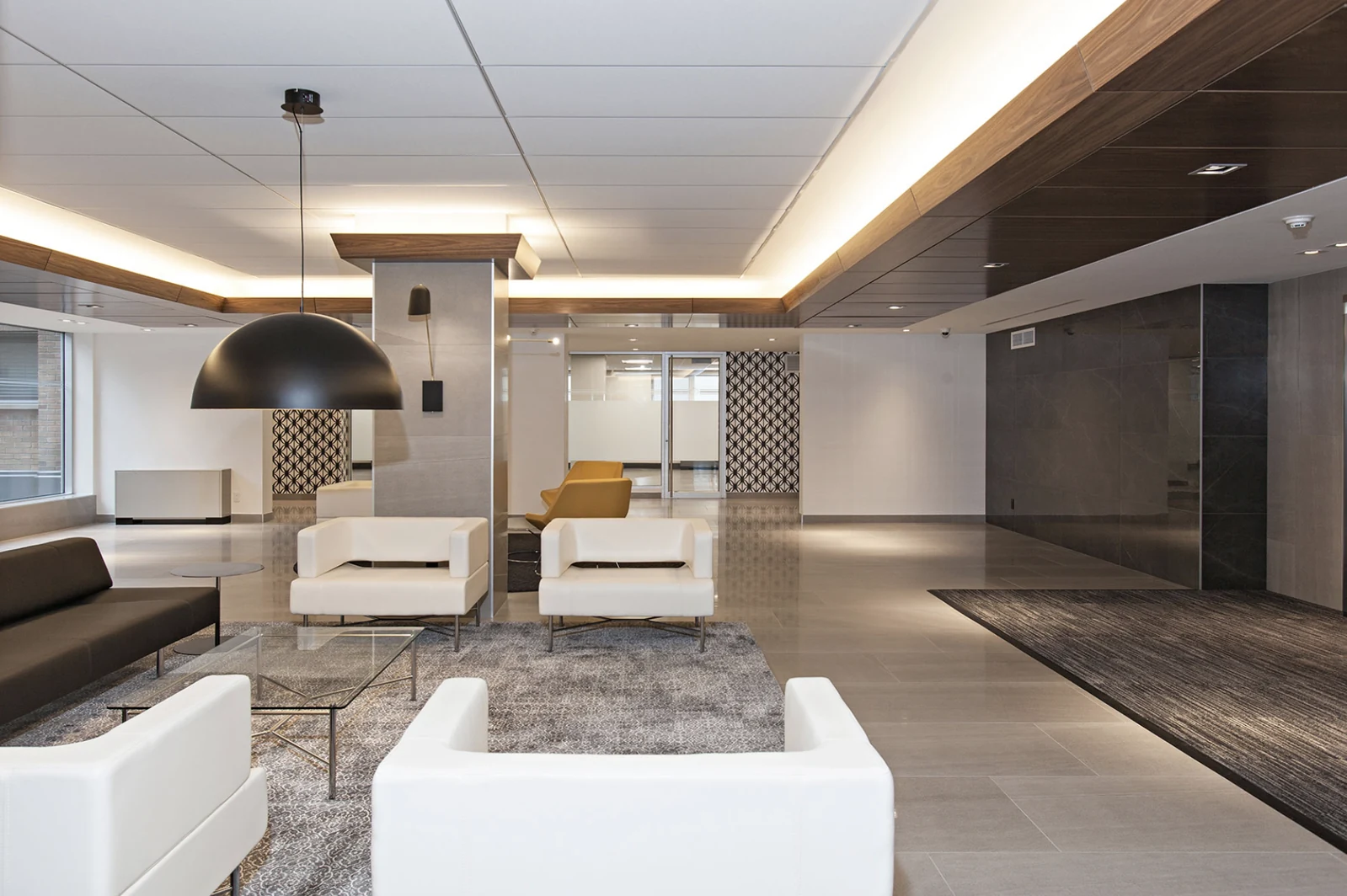 1745 Av. Cedar