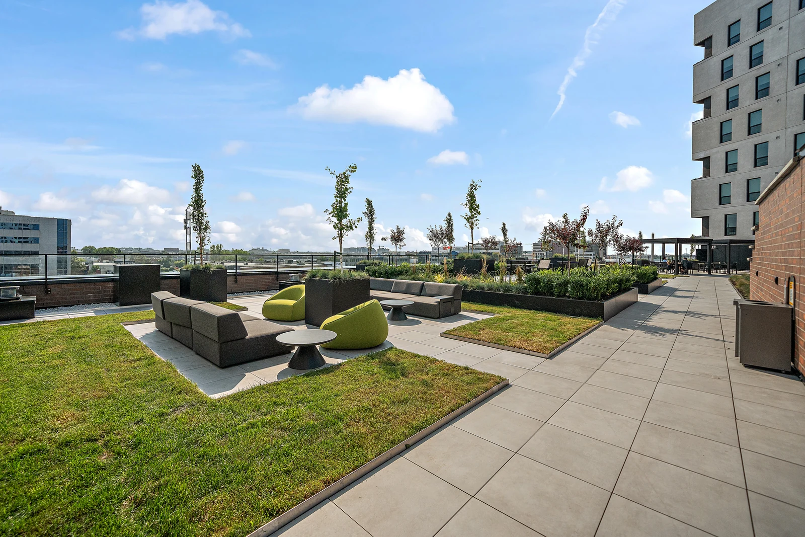 5200 Rue de la Savane — 4